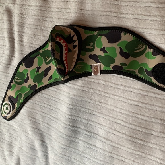Bape Shark Face Face Mask - Picture 3 of 6